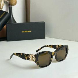 Picture of Balenciga Sunglasses _SKUfw54318907fw